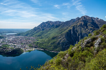Fototapeta na wymiar Panoramica lago di Como