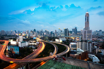 Fototapeta na wymiar Bangkok Highway at Dusk with skyline in Thailand