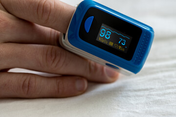 Pulsoxymeter, Sauerstoffsättigung, Puls, Gesundheit, Medizin