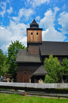 Stabkirche, Holzkirche im Walachisches Freilichtmuseum in Tschechien, landwirtschaftlich-volkskundliches Freilichtmuseum in Rožnov pod Radho&scaron;těm in Tschechien