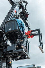 Fototapeta premium Beladung eines LKWs bei einem Baumarkt