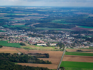 Fototapeta na wymiar vue aérienne de la ville de Gisors dans l'Eure en France