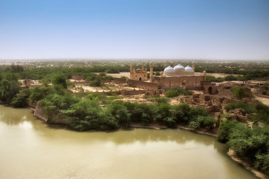 Derawar Mosque