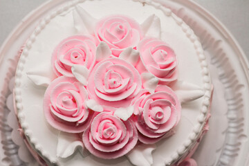 wedding cake with cream roses