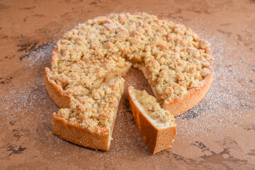 Apple pie with crumble