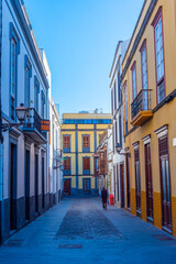 Narrow street in the old town at Las Palmas de Gran Canaria, Canary islands, Spain © dudlajzov
