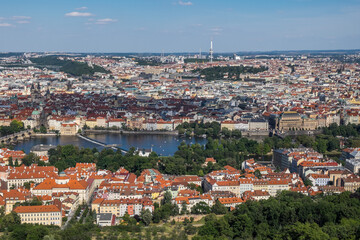 Naklejka na ściany i meble Prag, Blick über die Moldau auf das Stadtzentrum
