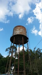 tanque de agua viejo