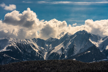 Fototapeta na wymiar Nearing Snow Clouds in the Swiss Alps