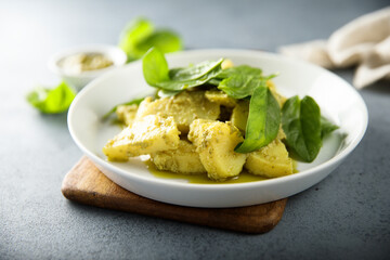 Potato salad with spinach and pesto sauce