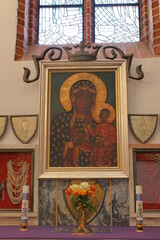 Olsztyn. Katedra św. Jakuba. Matka Boska Jasnogórska. Obraz.  - obrazy, fototapety, plakaty