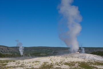 Fototapeta na wymiar Yellowstone National Park in Wyoming - Old Faithful geyser
