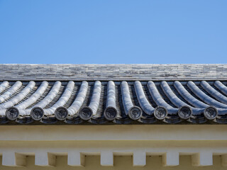 青空と大多喜城の屋根瓦　千葉県大多喜町