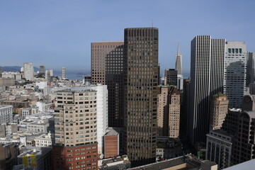 Fototapeta na wymiar Downtown San Francisco. The Financial District is a neighborhood in San Francisco, California, that serves as its main central business district.