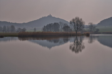 Burg Spieglung im See
