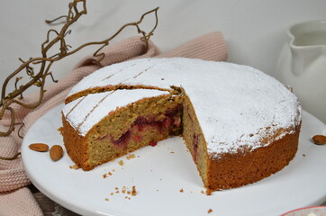 Buchweizentorte mit Preiselbeerfüllung