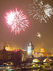 Die Karlsbruecke in Prag zu Silvester