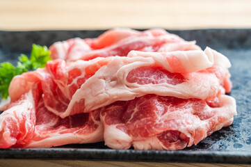 豚肉　肩ロースしゃぶしゃぶ用