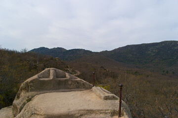 krajobraz góry skały drzewa widok natura przyroda sierra de guadarrama © Piotr