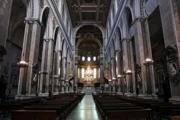 Fototapeta na wymiar Napoli - Interno del Duomo