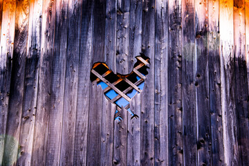 rooster carved in wood © Alvise