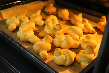 Baking of garlic buns in oven
