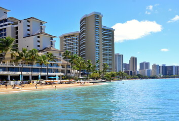 Fototapeta na wymiar Waikiki Beach auf der Insel Oahu, Honolulu, Hawaii