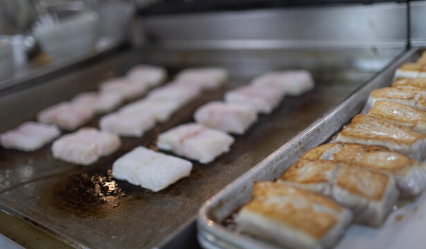 Filets d' Hamour sur plaque de cuisson 