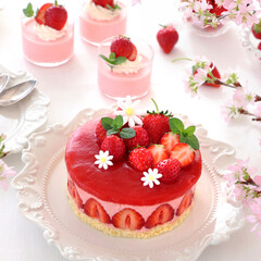 おうちでお花見　いちごのムースケーキ　フレジェ　いちごケーキ