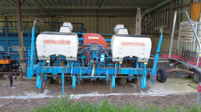 Semoir de ma&iuml;s