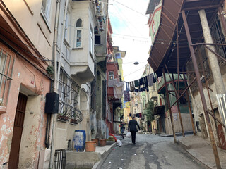 Fototapeta na wymiar Poor district in istanbul