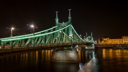 Fototapeta na wymiar Budapest Árpád bridge