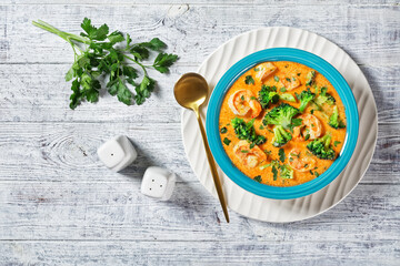 Creamy Tomato Soup with Shrimp and Broccoli