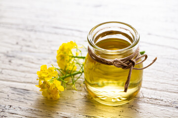 サラダ油　植物性オイルのイメージ素材