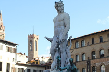 Michelangelo Statue vor dem  Palazzo Medici 