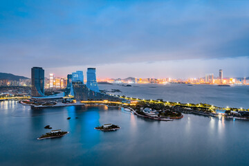 Obraz premium High-view night view of CBD in the central city of Xiamen, Xiamen, Fujian, China