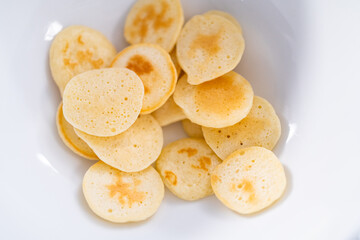 Mini pancake cereal