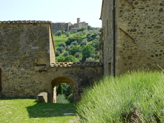 Старинное аббатство