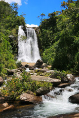 Obraz premium Beautiful waterfall with river in the forest (Cachoeira dos Garcias, MG, Brazil)