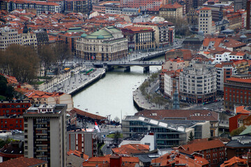 Fototapeta na wymiar Urbanscape in the city of Bilbao