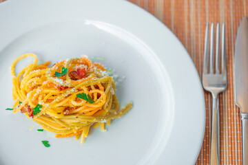 Spaghetti alla carbonara, receita italiana