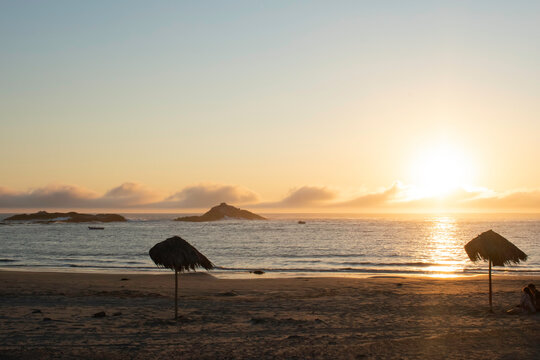 Sunset on the beach (Tuquillo, Huarmey)