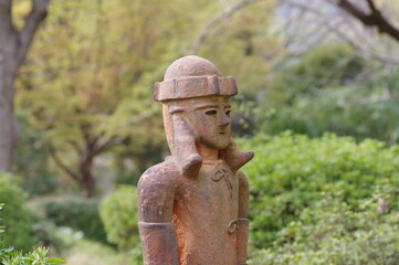 日比谷公園に展示されている埴輪のオブジェ