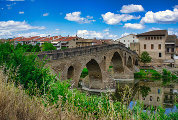 Fototapeta na wymiar The Camino de Santiago as it passes through Puente la Reina, Navarra