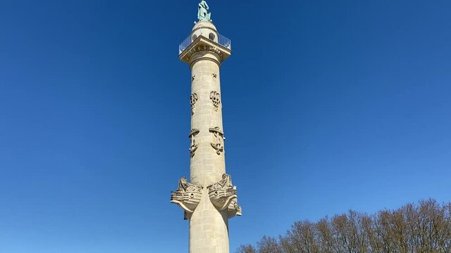 Colonne rostrale de la place des Quinconces &agrave; Bordeaux, Gironde