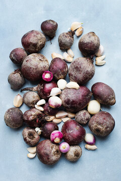 Beetroot with garlic cloves and radishes