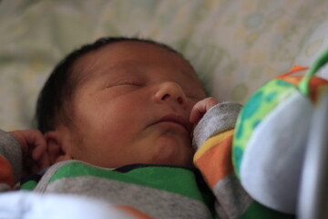 Ni&ntilde;o bebe var&oacute;n 