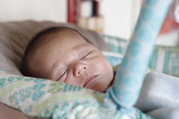 Ni&ntilde;o bebe var&oacute;n 