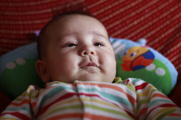 Ni&ntilde;o bebe var&oacute;n 