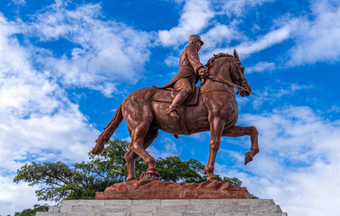 caballo, animal, chacras, padrillo, café, estatua, naturaleza, cielo, aislada, mamífero, caballo, azul, caballo, césped, blanco, yegua, ecuestre, bahía, animal, pacer, dehesa, campa, monumento, crin, 